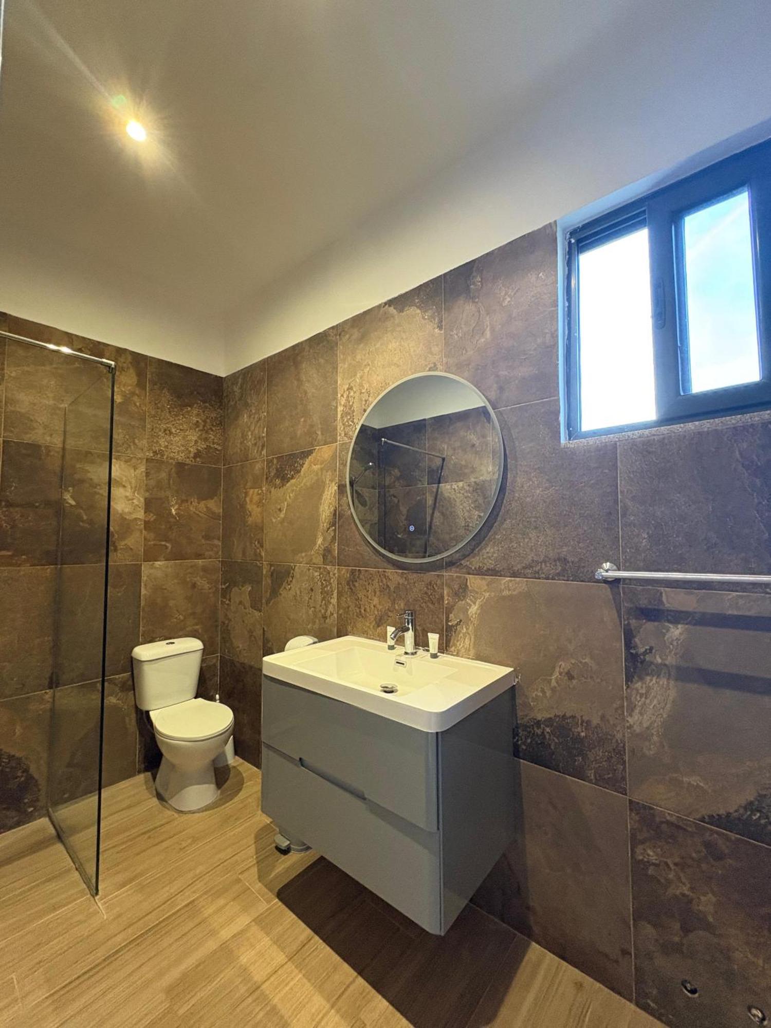 Atlantid Hospitality * Qeparo